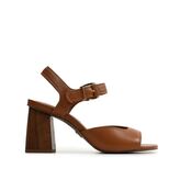 SANDALIA · CARAMELO